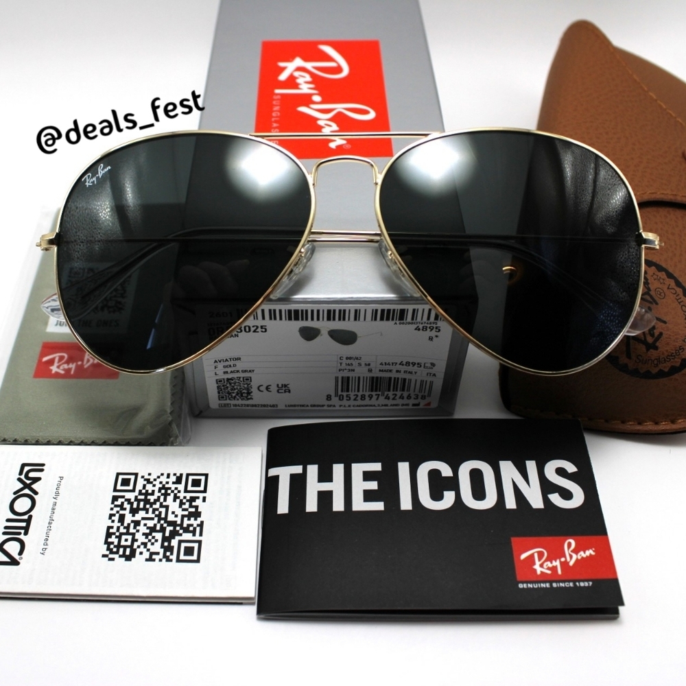 Model Display Ray-Ban Aviator Black Lens RB3025 Gold Frame